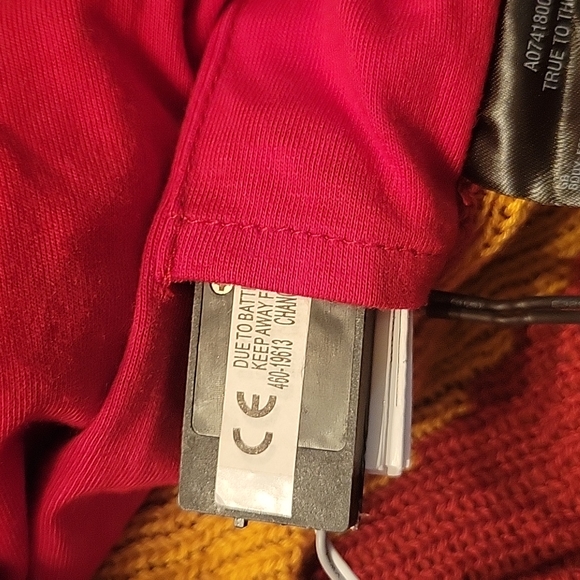 Light up Holiday Sweater - Picture 12 of 12